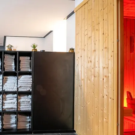 Szálloda Western Plaza 4*